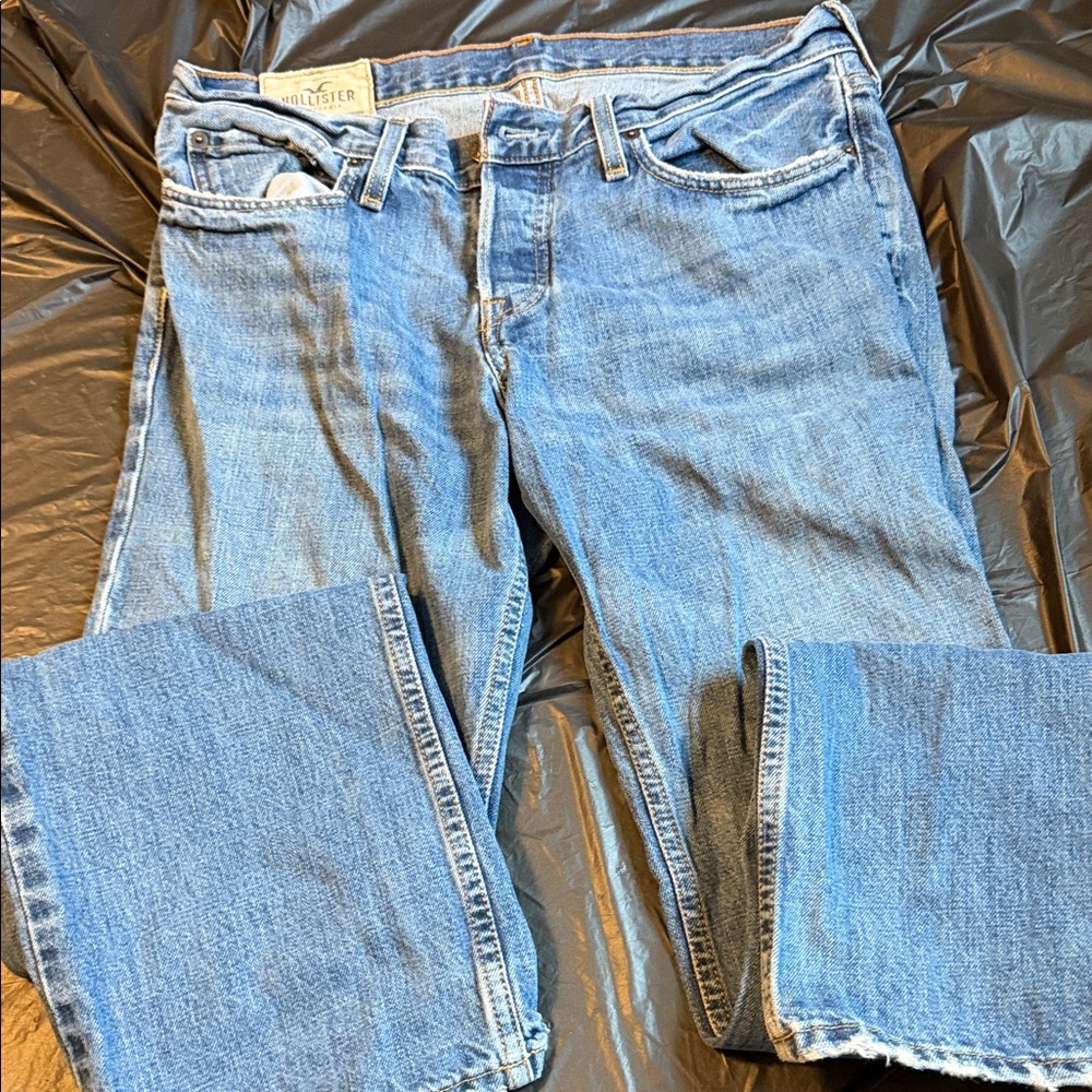 Hollister  Mens W 32 x L 32  Classic Straight Button Fly